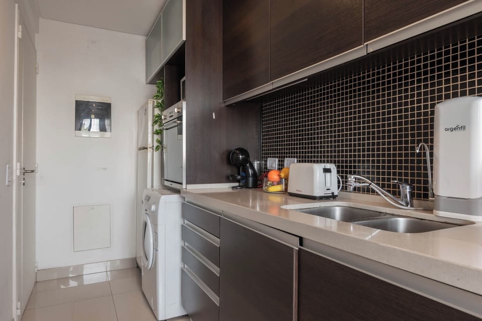 Apartment, City View | Private kitchen
