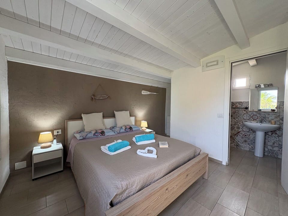 Autumn, Bedroom, Spring, Summer
