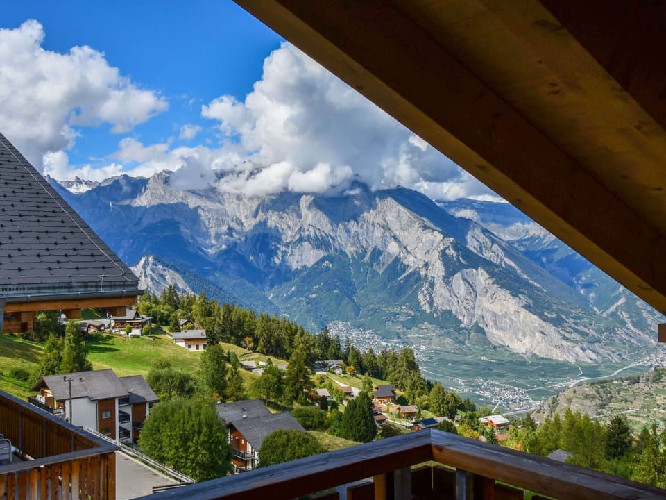 Mountain, Mountain Range, Hill Station, Alps, Valley, Ridge, Mountain Village, Larch, Massif
