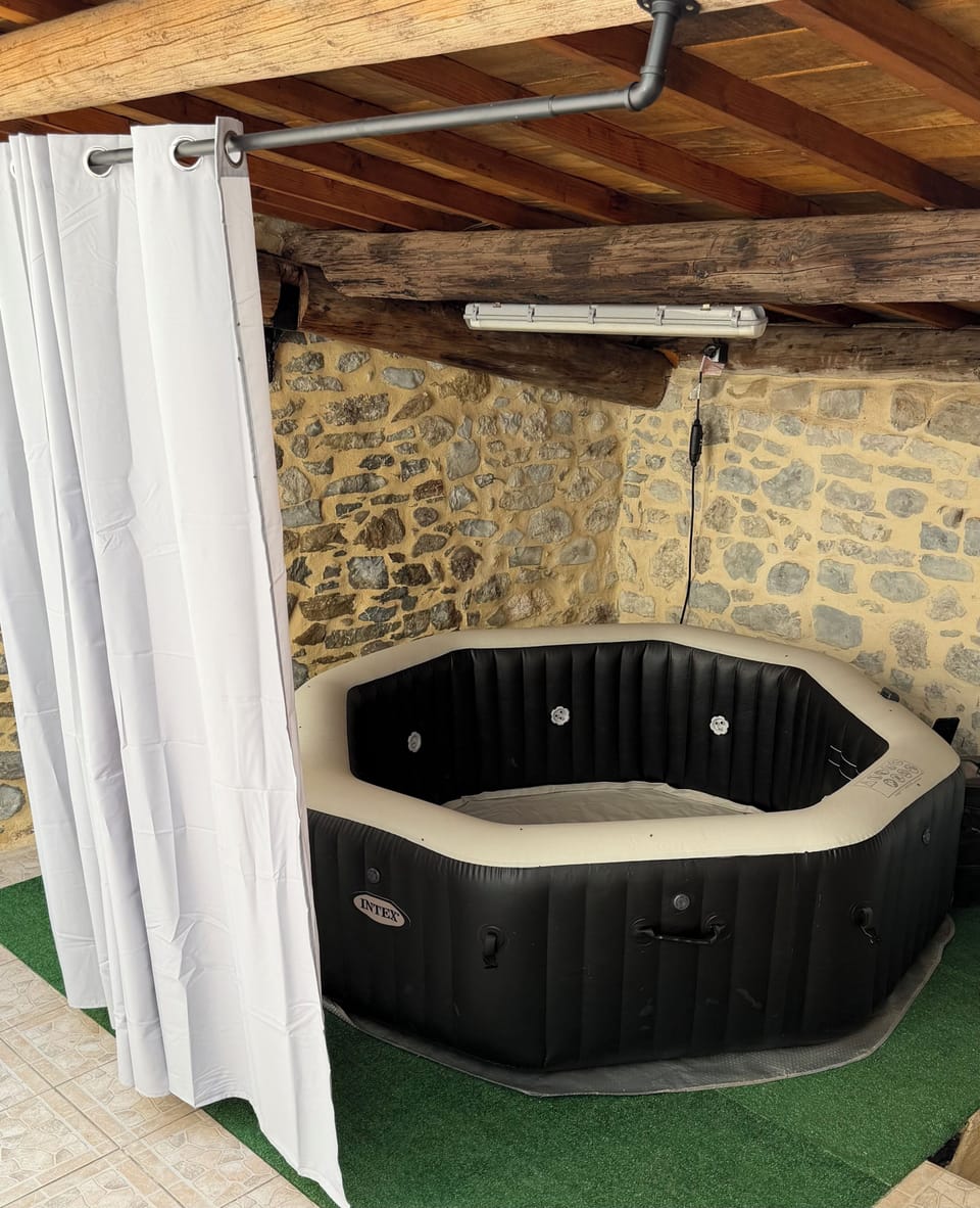 Indoor spa tub