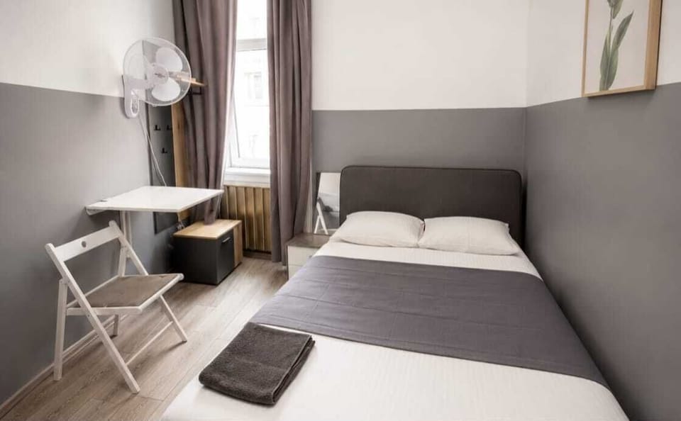 Basic Double Room | Bathroom