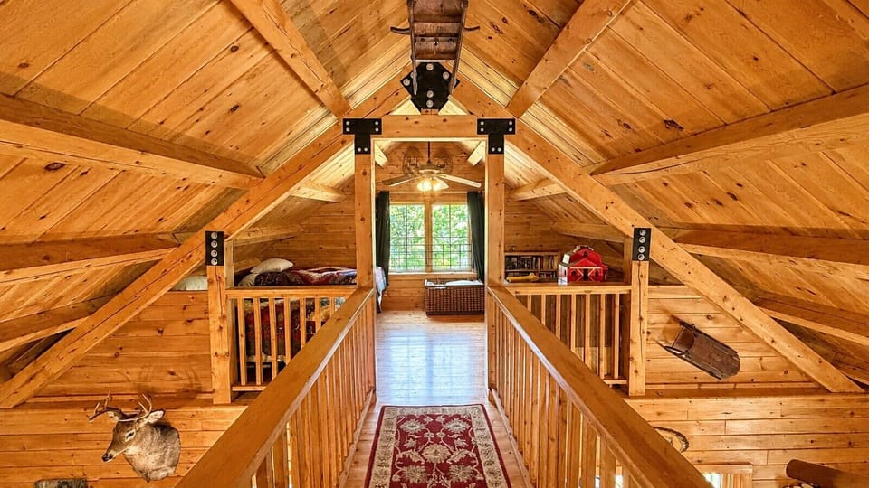 Loft walking area leading to the twin bedroom.