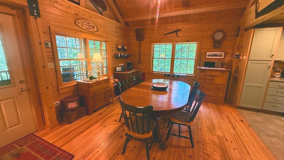 Dinning room table to enjoy meals together.