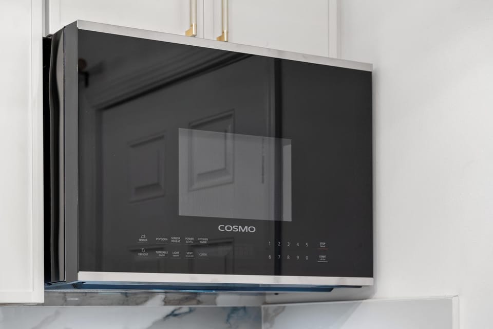 Comfort Studio, 1 Queen Bed, Non Smoking, Garden View | Microwave