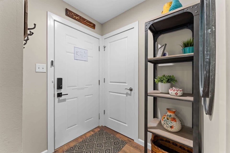 Condo, Multiple Beds, Mountain View (437 Notch Ln 7) | Interior