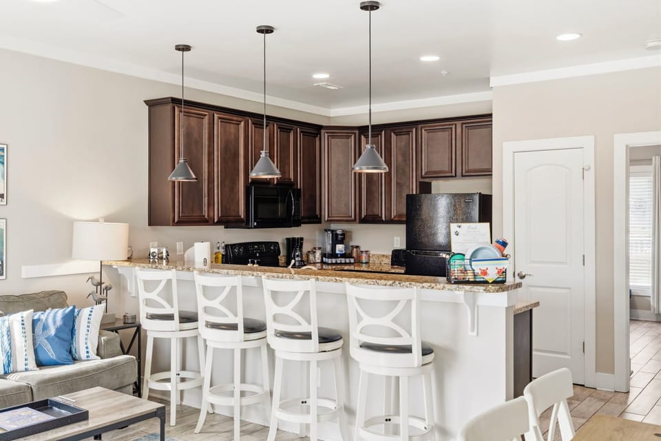 Gather around the spacious breakfast bar.
