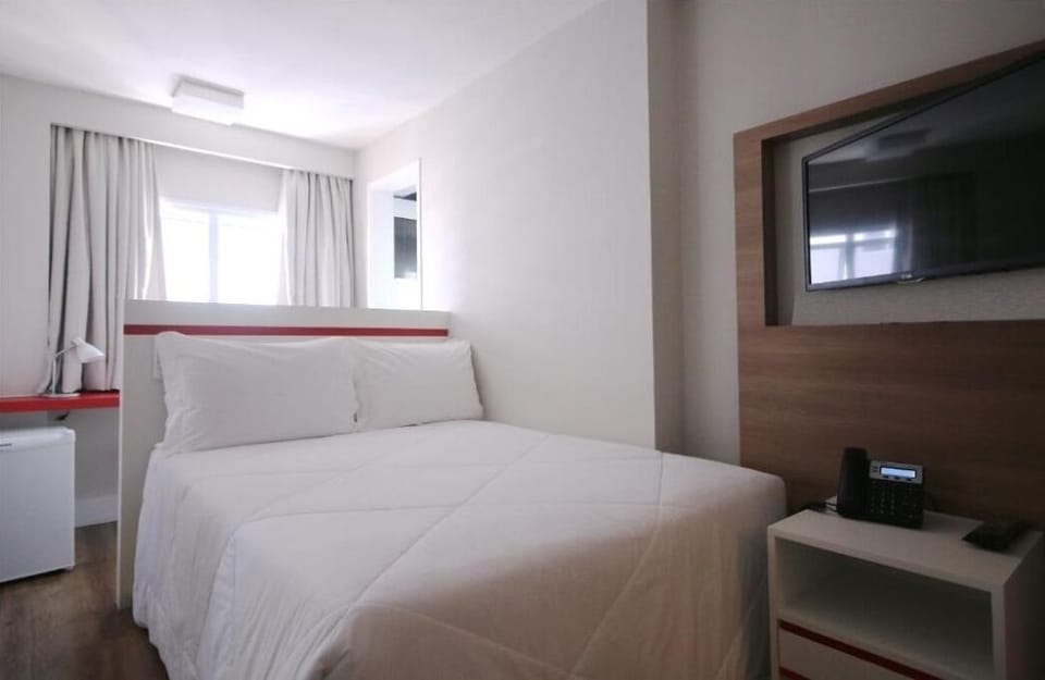 Bedroom. Interior and views may vary based on location and availability.