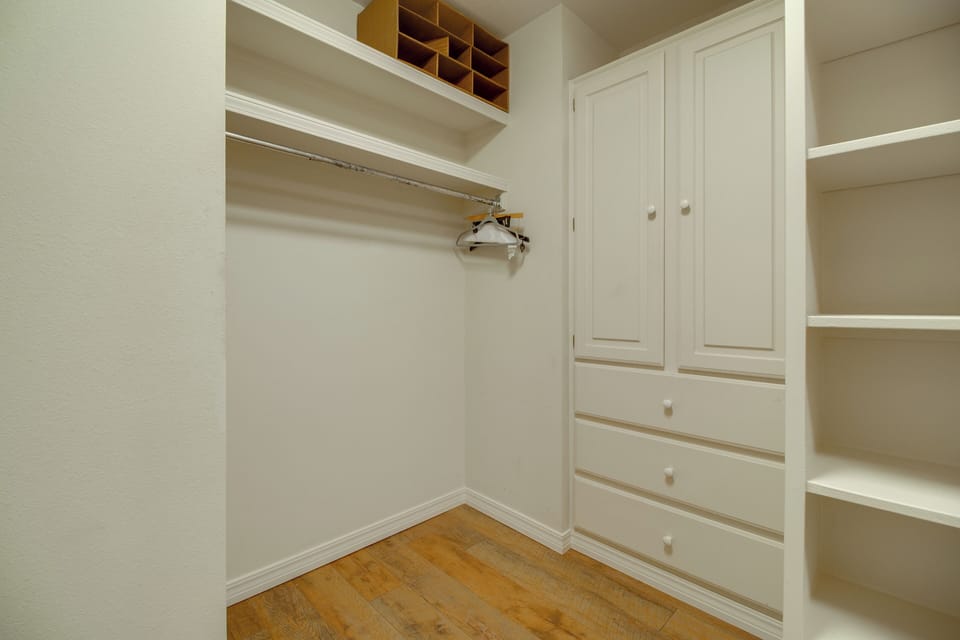 Lake House | Walk-In Closet
