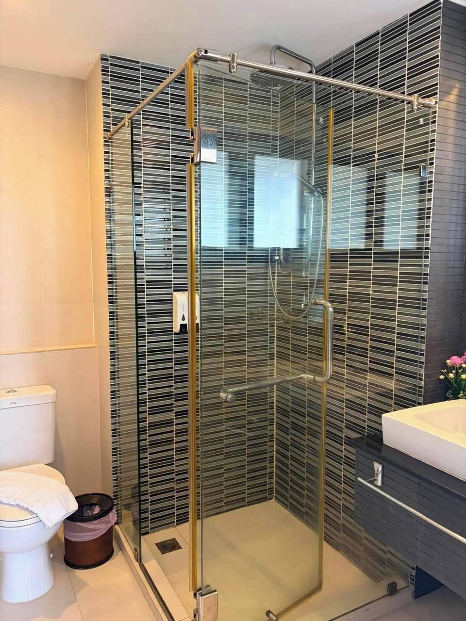 Studio, Balcony, Pool View | Bathroom | Shower, towels, soap, shampoo