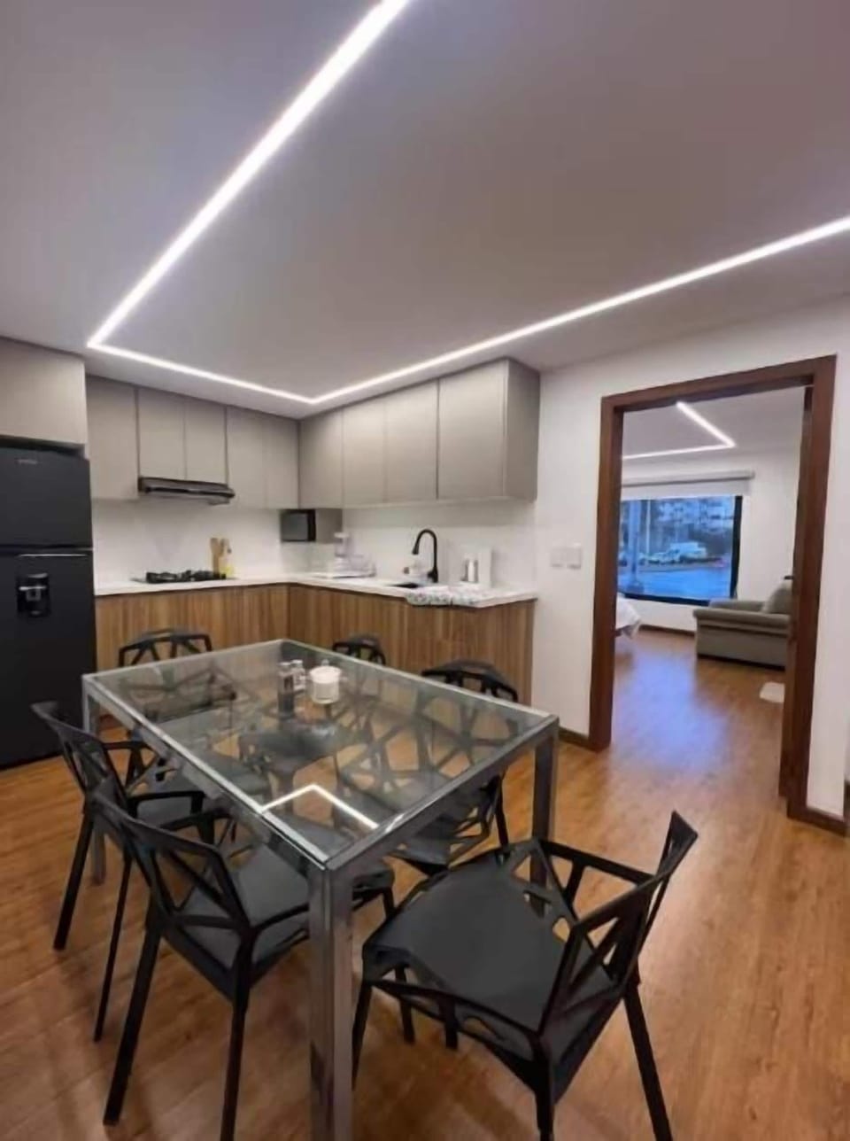 Deluxe Apartment, City View | Private kitchen | Fridge, microwave, oven, stovetop