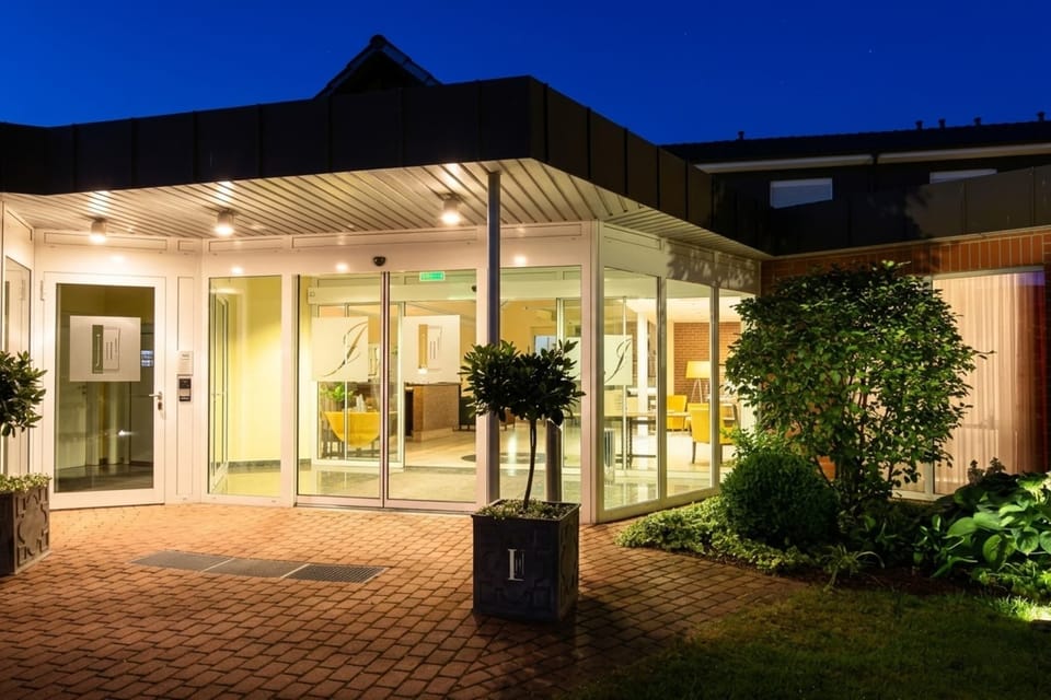Entrance / Reception