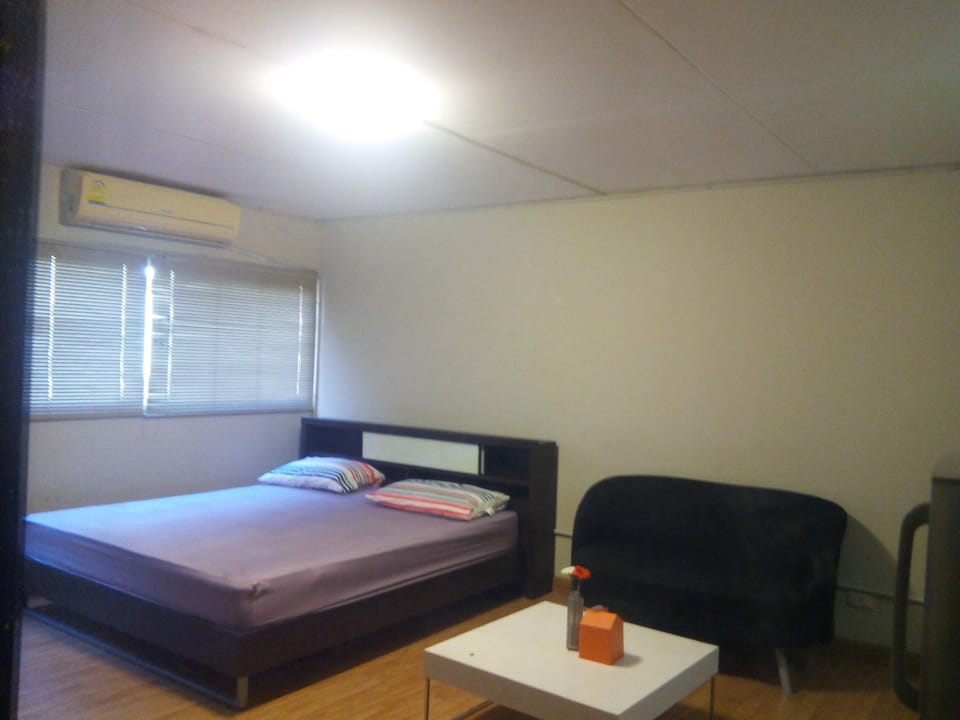 Standard Triple Room | Iron/ironing board, rollaway beds, free WiFi