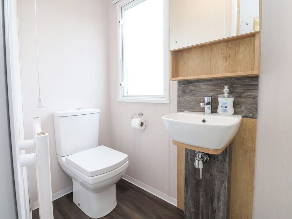 Marton Mere Westminster Cottage in Blackpool
