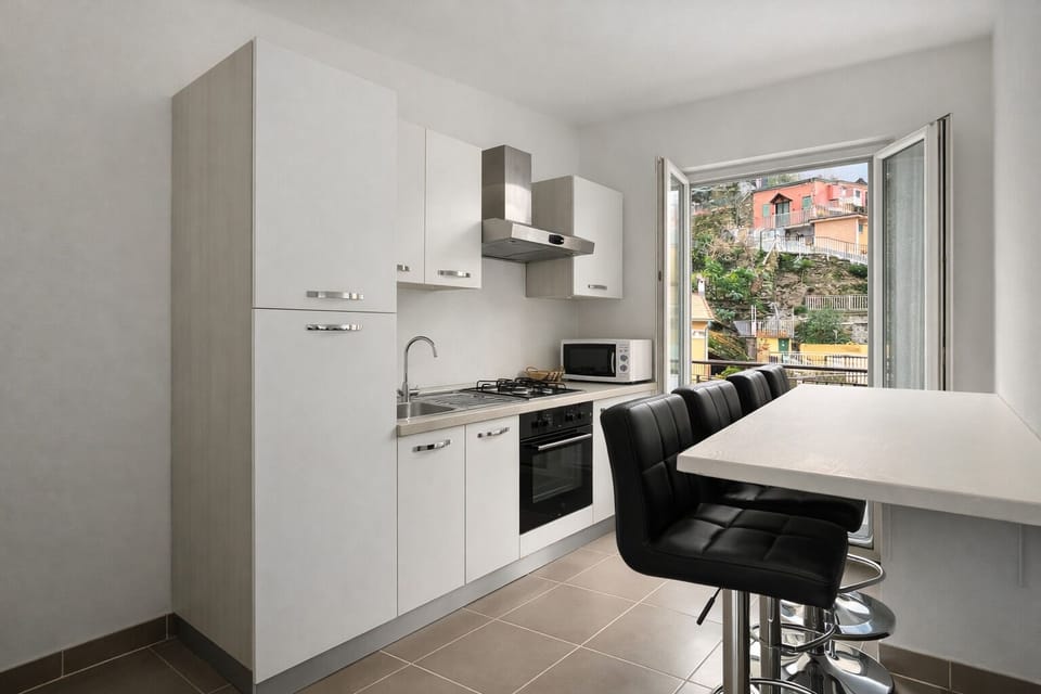 Superior Apartment, City View | Private kitchen
