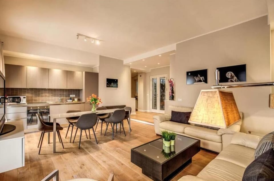 Apartment, City View | Living area