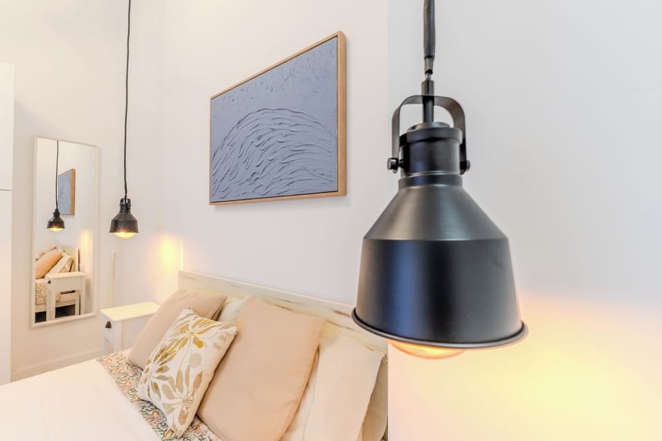 Comfort Apartment | In-room safe, blackout drapes, iron/ironing board, WiFi (free)