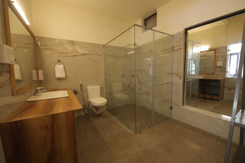 Shower, free toiletries, towels, soap