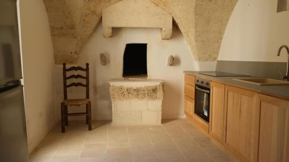 Caciaia | Private kitchen | Espresso maker, coffee grinder, cookware/dishes/utensils