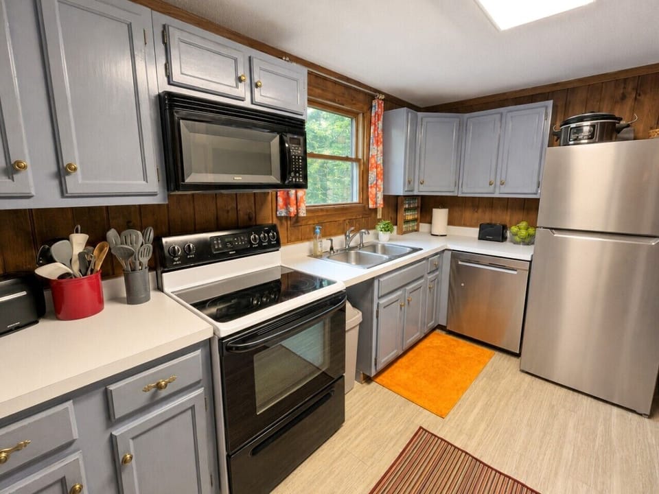 Fully-Equipped Kitchen