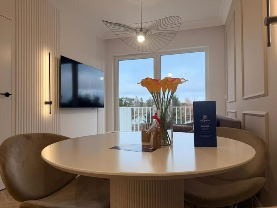 Deluxe Apartment | Dining