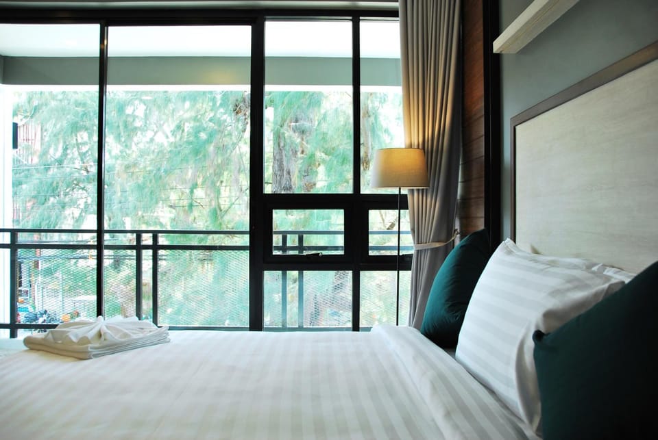 Desk, rollaway beds, free WiFi, bed sheets