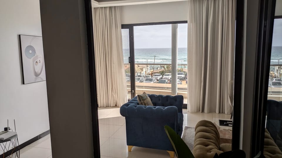 Apartment, 2 Bedrooms, Balcony, Sea View | Living area