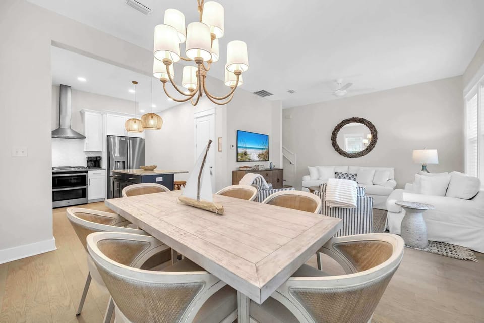 open space living and dining! 
