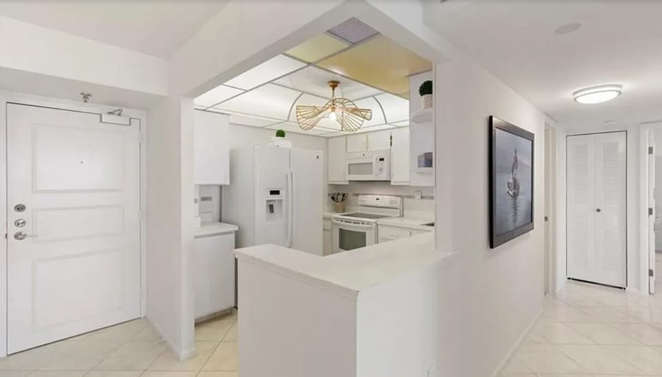 Kitchen / Hall