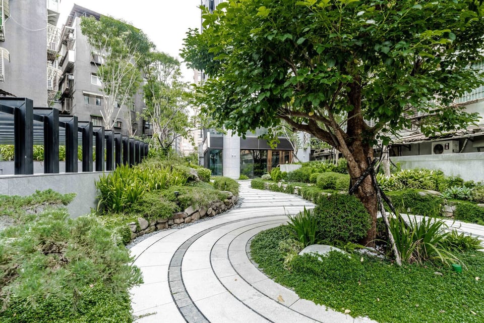 Building's Courtyard