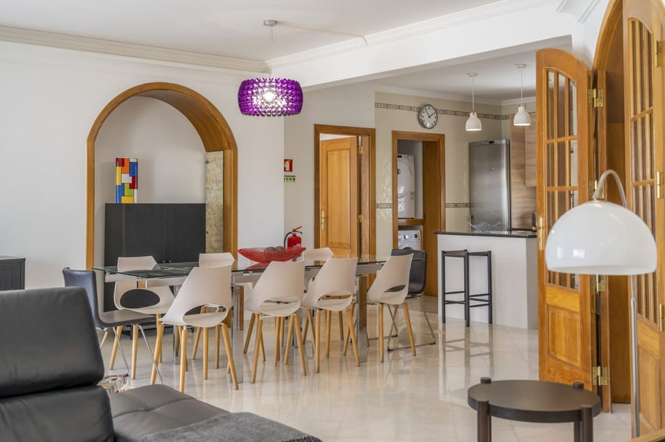 House | 6 bedrooms