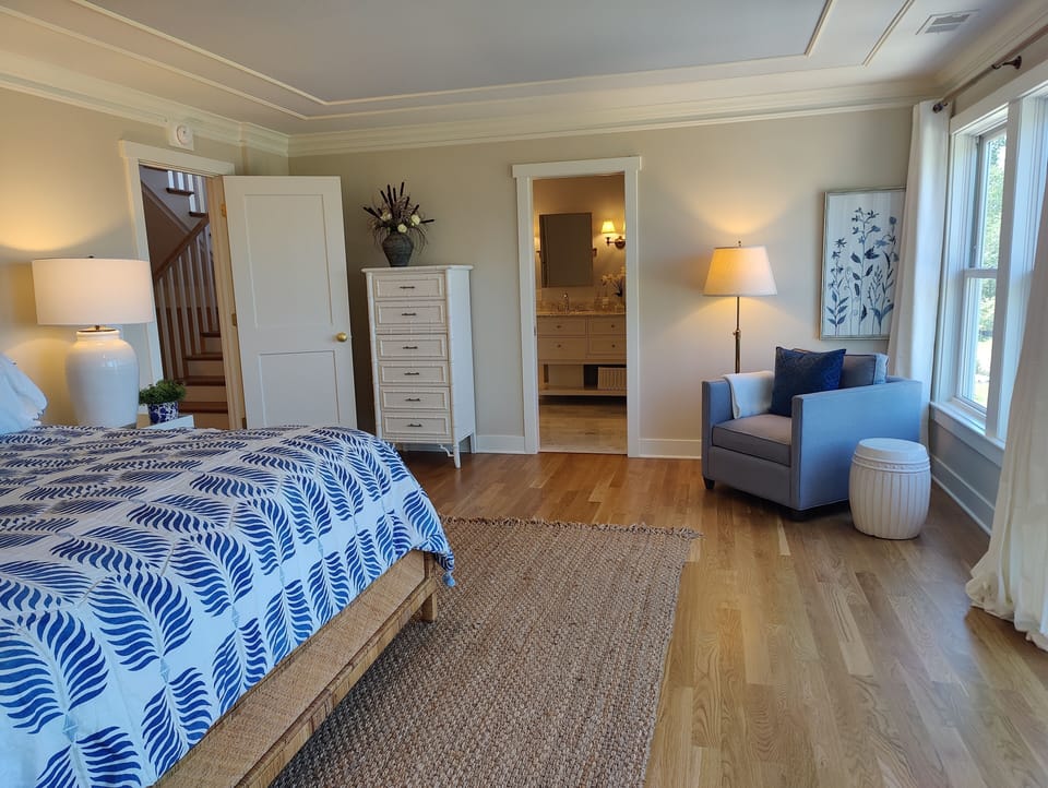 Coastal Primary King Bedroom with Ensuite Bath
