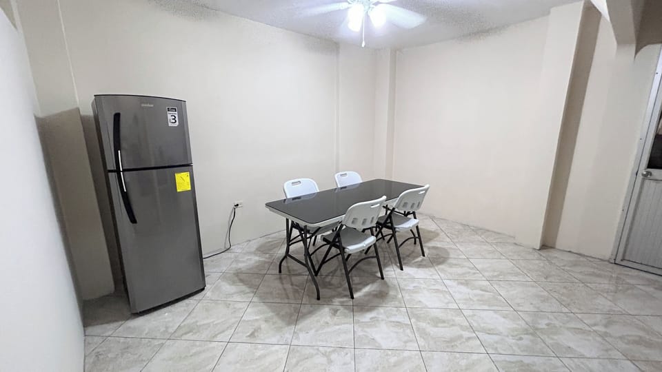 Comfort Villa, 3 Bedrooms | Dining room
