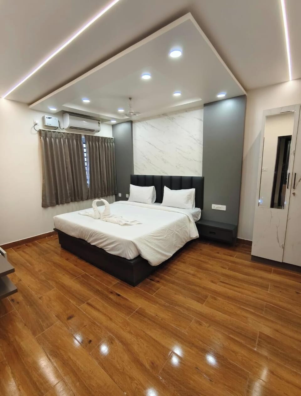 In-room safe, iron/ironing board (on request), WiFi (free)