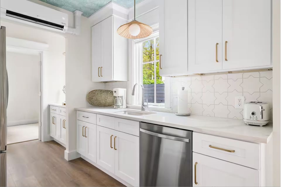 Galley chef inspired kitchen for meal or drink prep