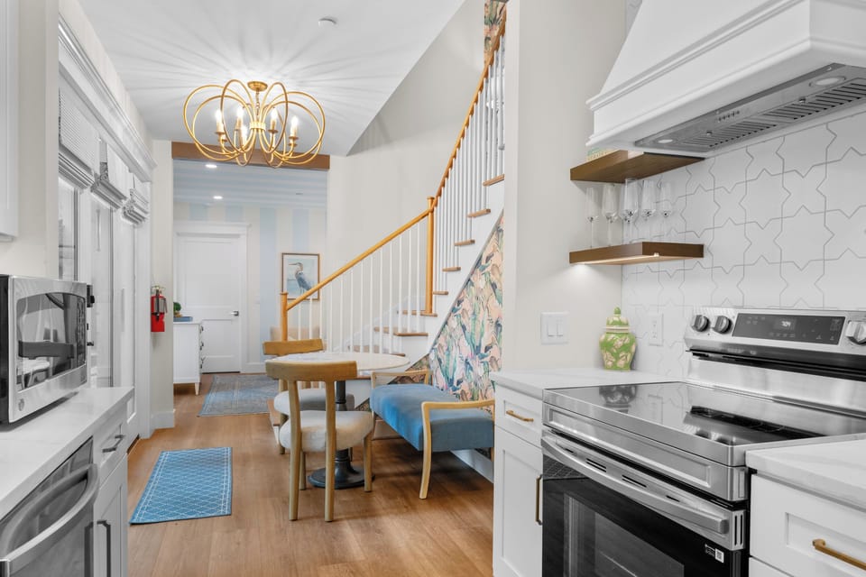 Cozy entryway for morning coffee and dining moments