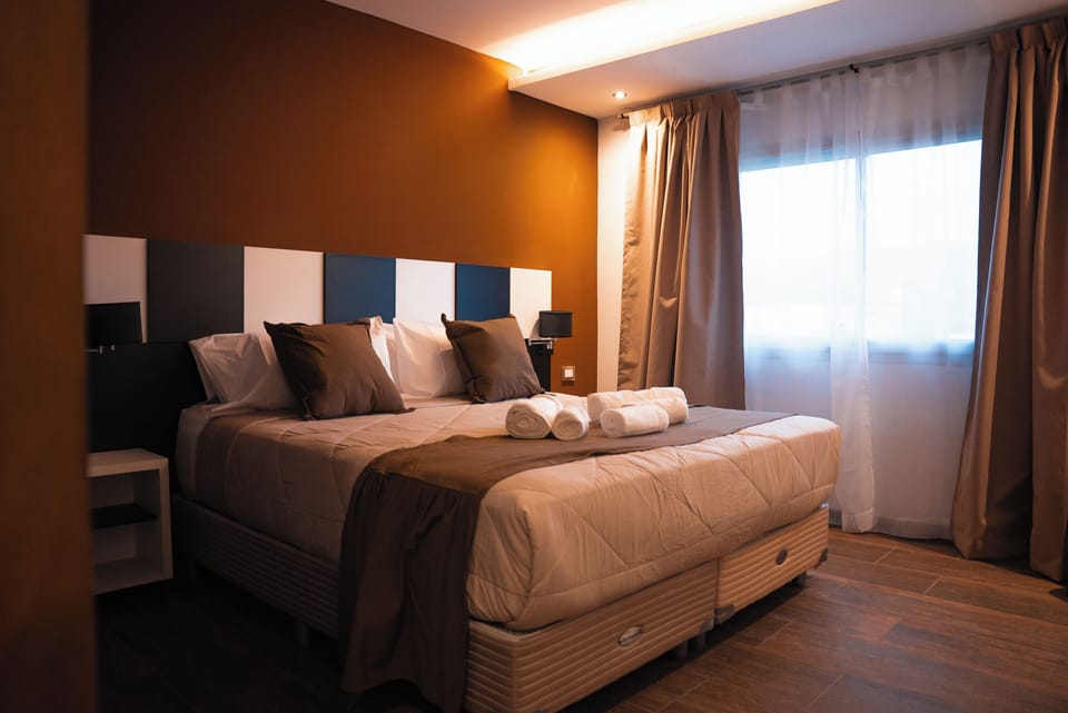 Double or Twin Room | In-room safe, WiFi (free)