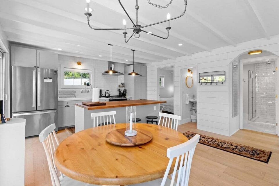 House, Multiple Beds (Harborside Cottage) | 3 bedrooms, individually decorated, individually furnished, bed sheets