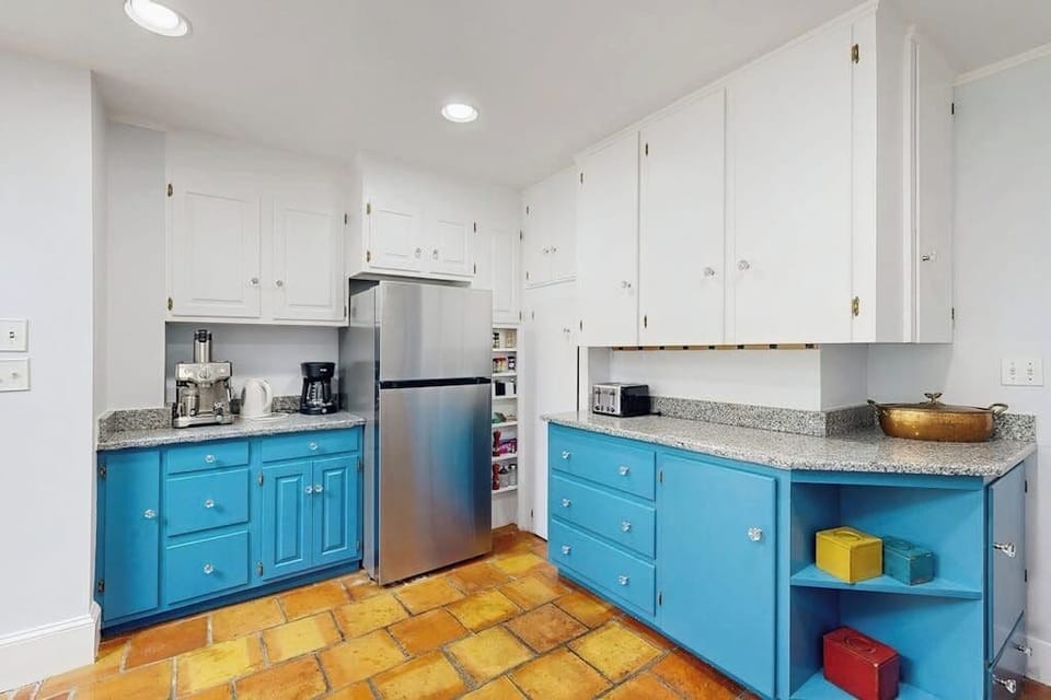 House, Multiple Beds, Garden View (Bramble Cottage) | Private kitchen