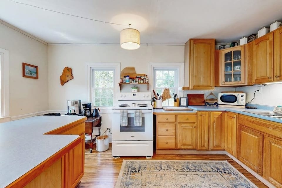 Cottage, Multiple Beds (Lobster Cove Cottage) | Private kitchen