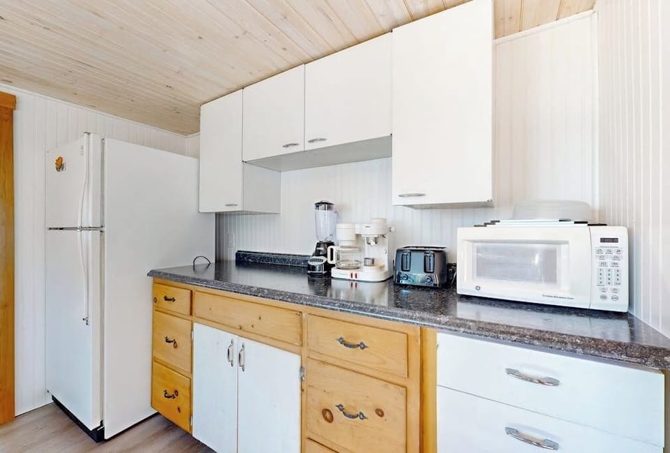 Cottage, Multiple Beds, Kitchen (Union Bay Cottage - The Annex) | Private kitchen