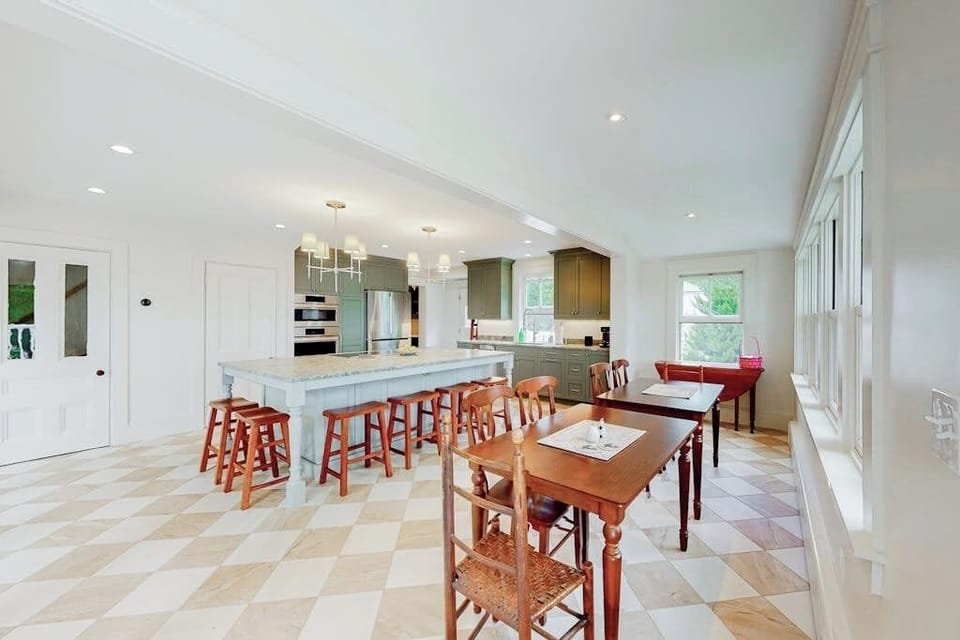 House, Multiple Beds, Garden View (High Street Stunner) | 6 bedrooms, individually decorated, individually furnished, bed sheets