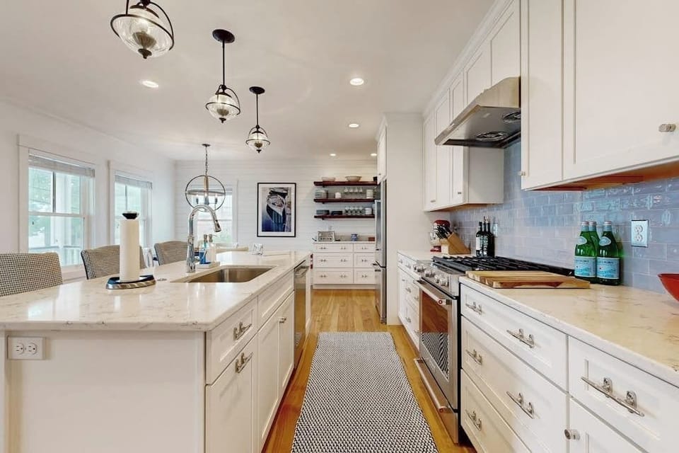 Apartment, Multiple Beds, Garden View (Harbor's End Unit B) | Private kitchen