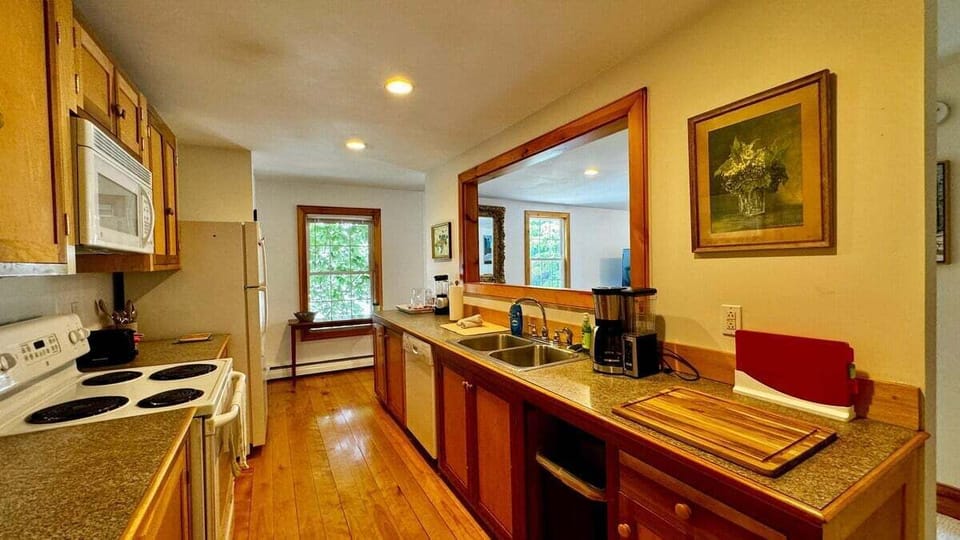 Apartment, Multiple Beds, City View (High Street Haven) | Private kitchen