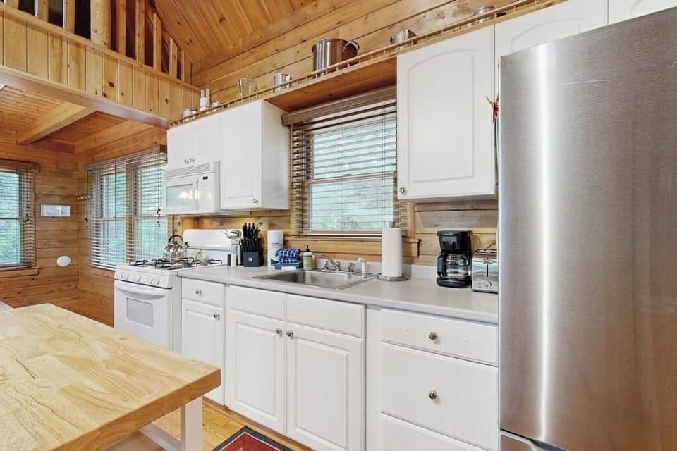 House, Multiple Beds, Kitchen, Garden View (Birch Overlook) | Private kitchen