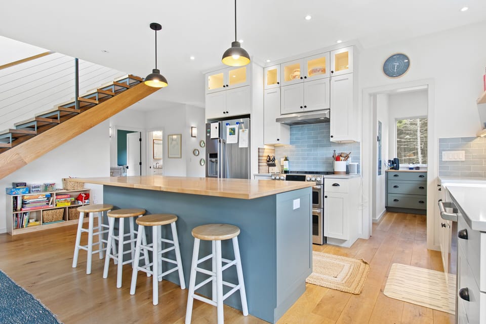 House, Multiple Beds (Tree House at Harts Neck) | Private kitchen