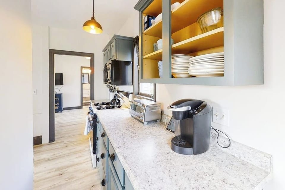 House, Multiple Beds (Boothbay Haven) | Private kitchen