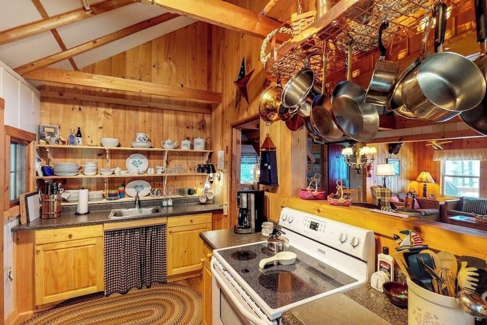 Cabin, Multiple Beds, Kitchen (Pebble Cove) | Private kitchen