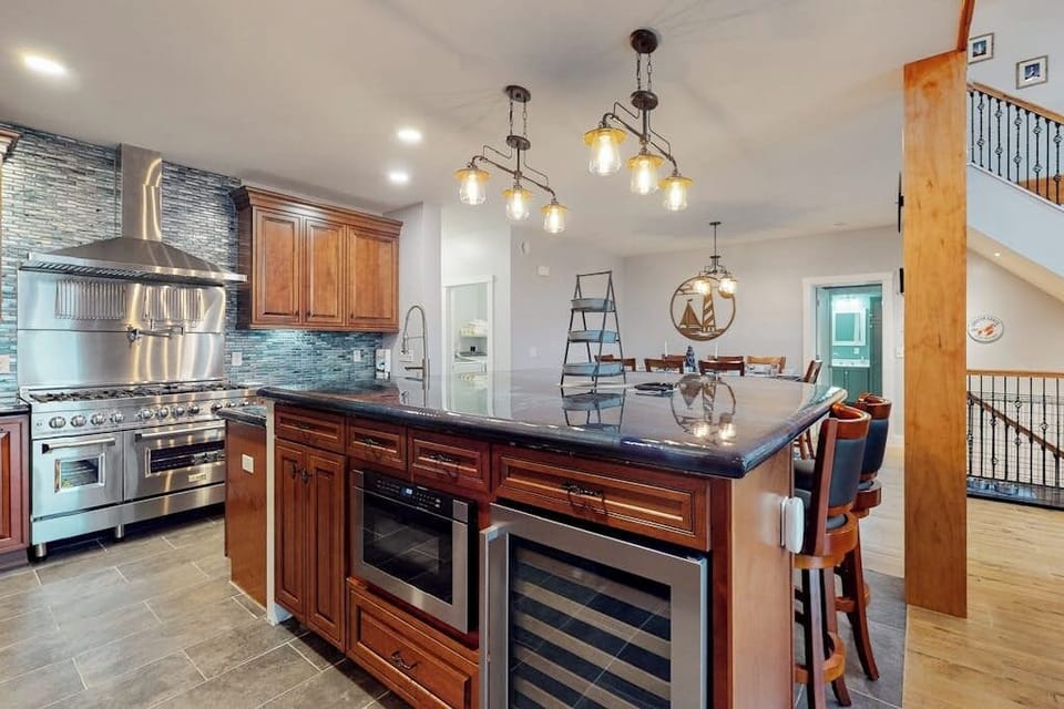 House, Multiple Beds (Lobster Shack) | Private kitchen