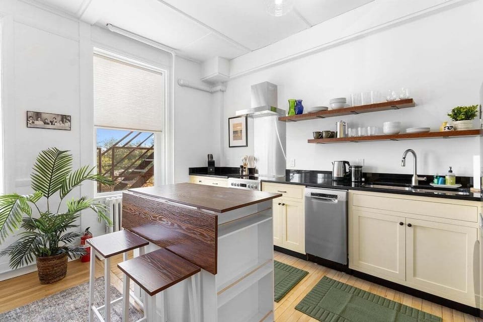 Apartment, 1 Queen Bed, Kitchen, City View (Kimball Apartment) | Private kitchen