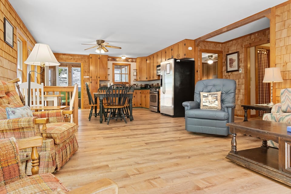 Cabin, Multiple Beds, Kitchen (Owl's Nest) | Living area